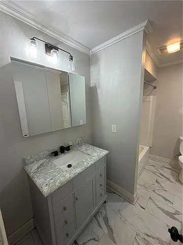 7042 Yorktown Dr — Photo 10