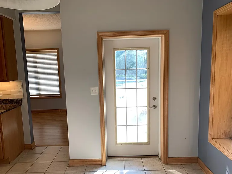 101 Pointe Dr #102 — Photo 19