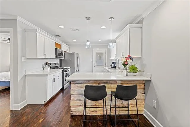 906 Flood St — Photo 2