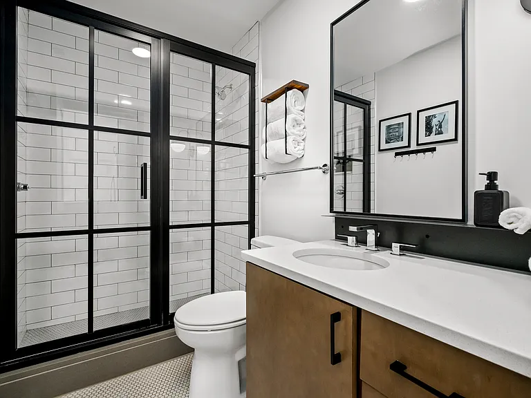 2212 Morris Ave #300 — Photo 19