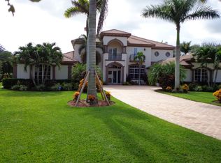 12992 Grand Oaks Dr, Davie, FL 33330