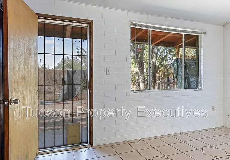 1615 E Adelaide Dr #4 — Photo 11