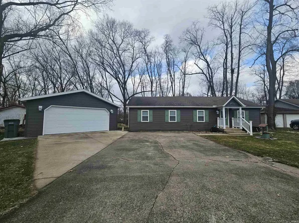56323 Strathmore Dr, Elkhart, IN 46516