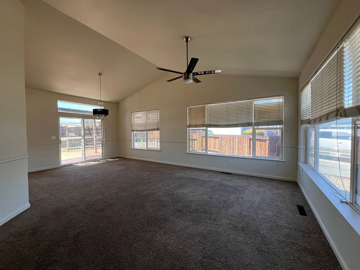 Building Photo - 2602 Wildrye Ct