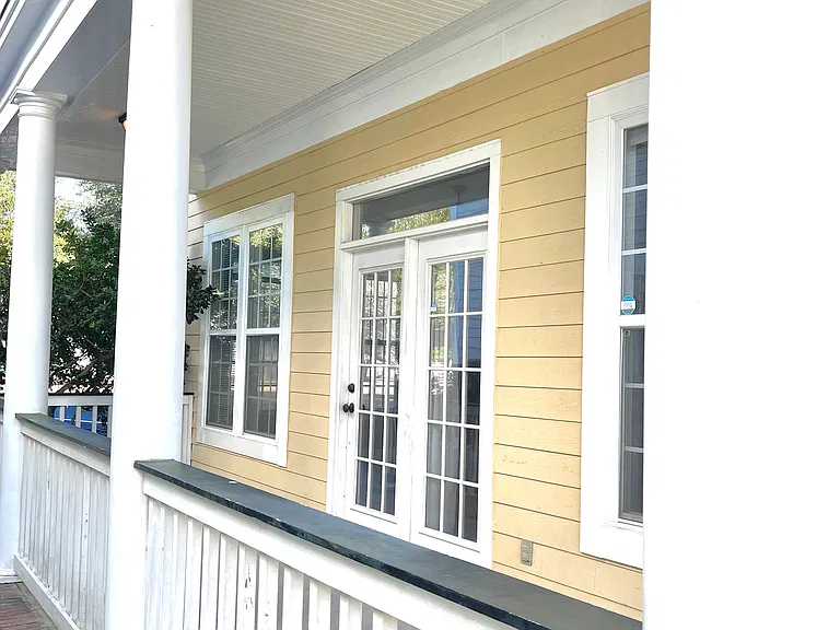 318 White Gables Dr — Photo 2