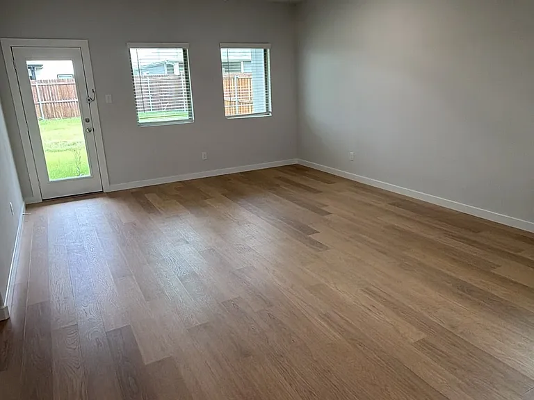 964 Dahlia Dr — Photo 10