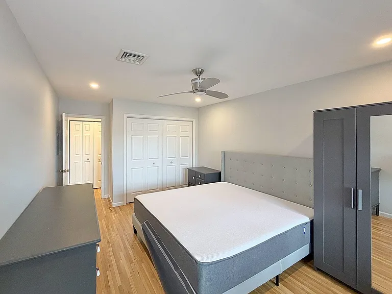1001 Clinton St #5B — Photo 12