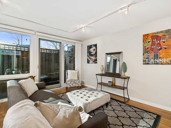 4th image of 2148 N Lincoln Ave #A1