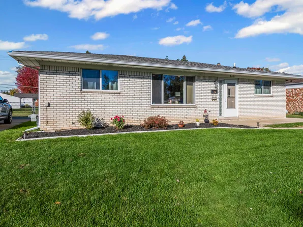 8601 Alwardt Dr, Sterling Heights, MI 48313