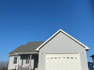 1105 N 16th St, Denison, IA 51442