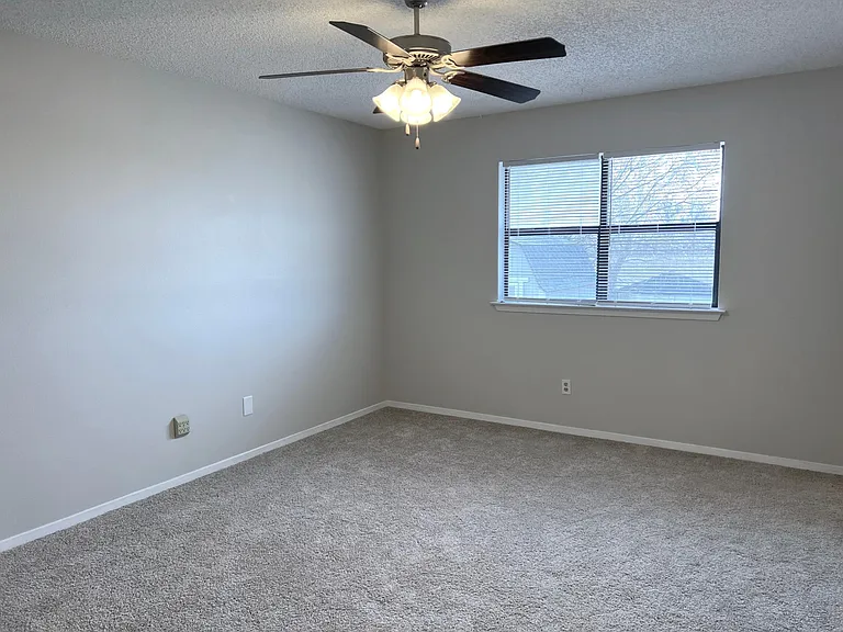 202 S Sendero Dr — Photo 14