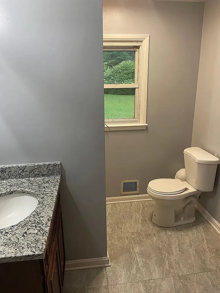 3 bed, 2.5 bath, 2870 sqft, $800 — Photo 3