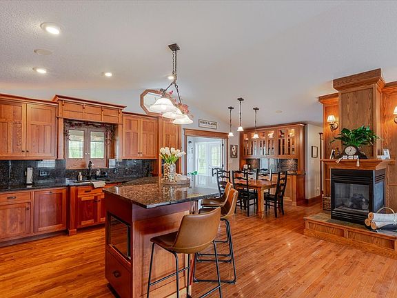 5th image of 3275 Tohill Ln