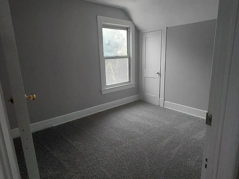 743 Lodge Ave — Photo 3
