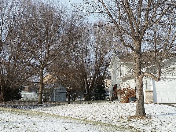 2nd image of 17523 Freeport Ct