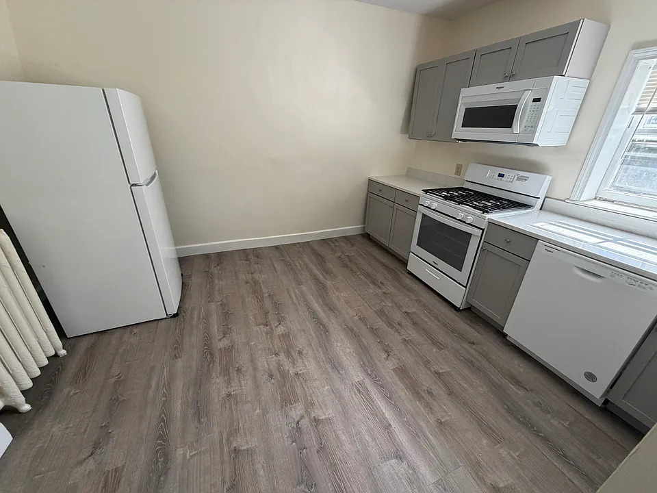 63 Oakland St #2