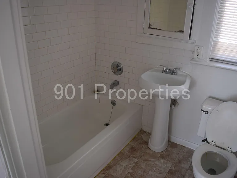 167 N Willett St #2 — Photo 6
