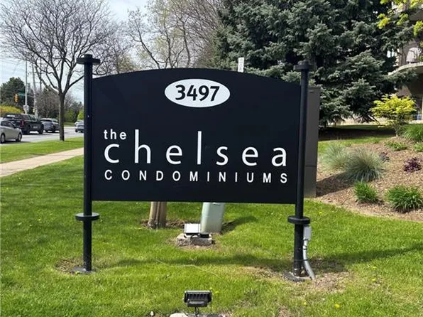 3497 Upper Middle Rd #402, Burlington, ON L7M 4T6
