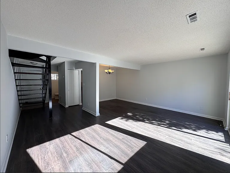 220 Elizabeth St #E8 — Photo 6