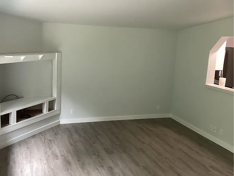 330 SW Newton Dr — Photo 6