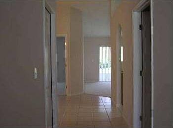 3rd image of 636 Harbor Villa Ct