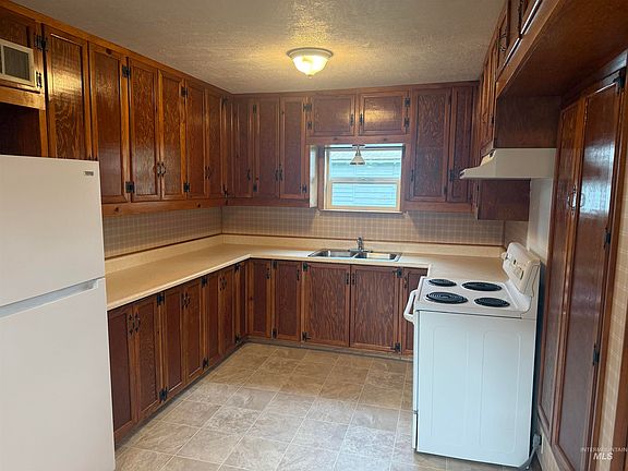 4th image of 519 E Avenue F
