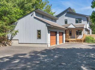 1052 Hoffman Rd, Bridgewater, NJ 08807