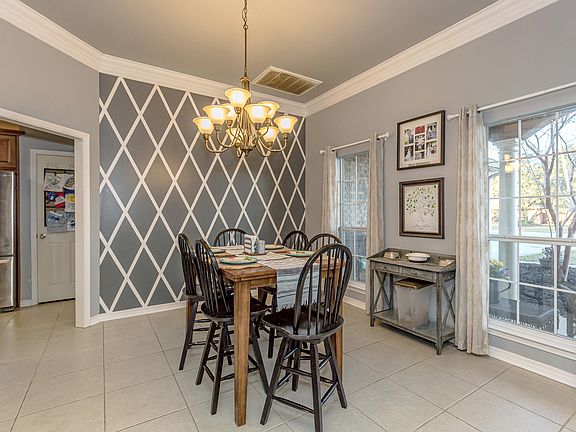 5th image of 7101 Pinehurst Dr