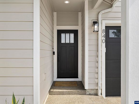 5th image of 840 2nd St
