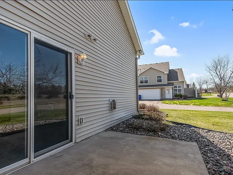 601 Meadow Ln — Photo 17