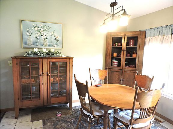 4th image of 863 Liverpool Ct