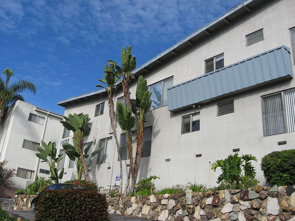 1st image of 10777 Rose Ave APT 4