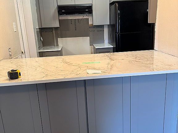 New countertops/cabinets