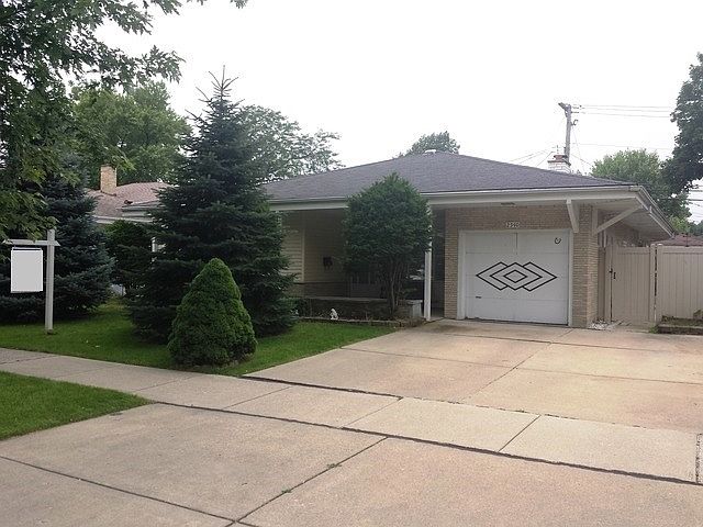 1st image of 2540 Sunnyside Ave