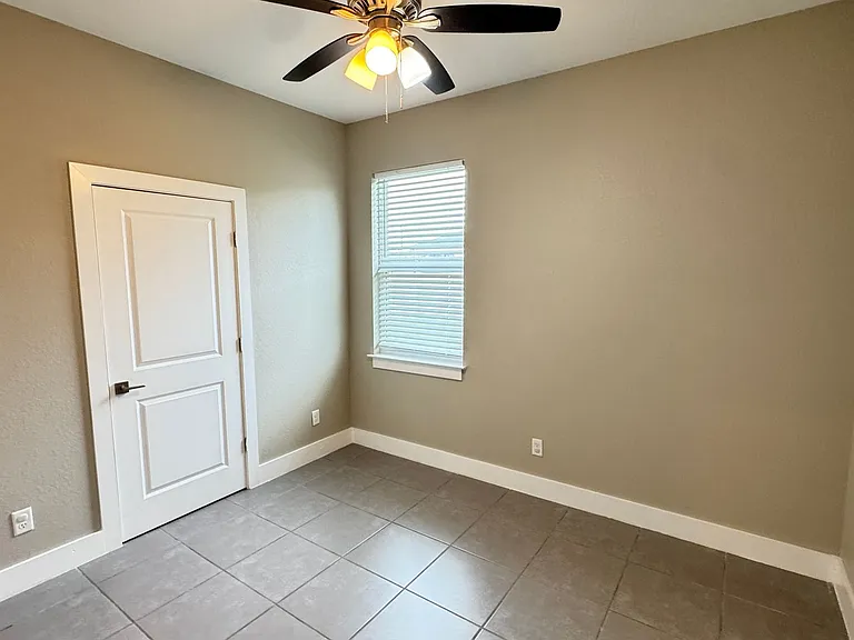 118 Lily Ln — Photo 27