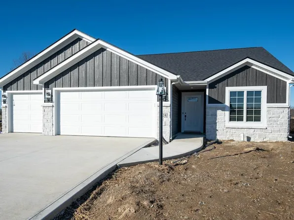 524 Goldfinch Run, Roanoke, IN 46783