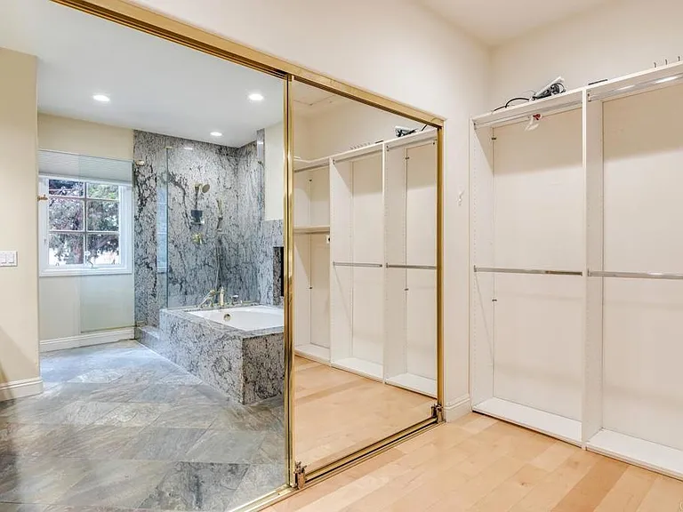 5370 Renaissance Ave — Photo 20