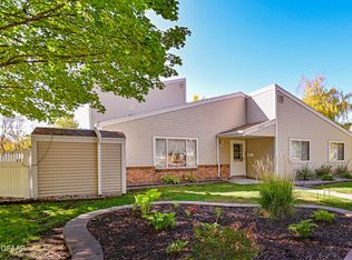 2402 S 23rd St, Grand Forks, ND 58201