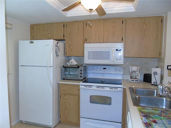 4th image of 12538 SW Kingsway Cir APT 806