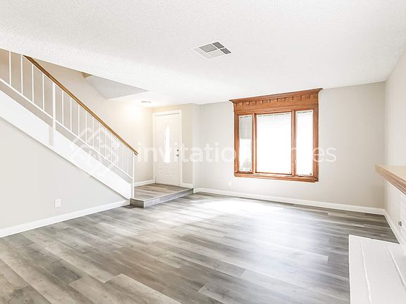 3rd image of 1733 Carita Ave