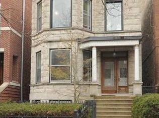 1225 W Farwell Ave, Chicago, IL 60626