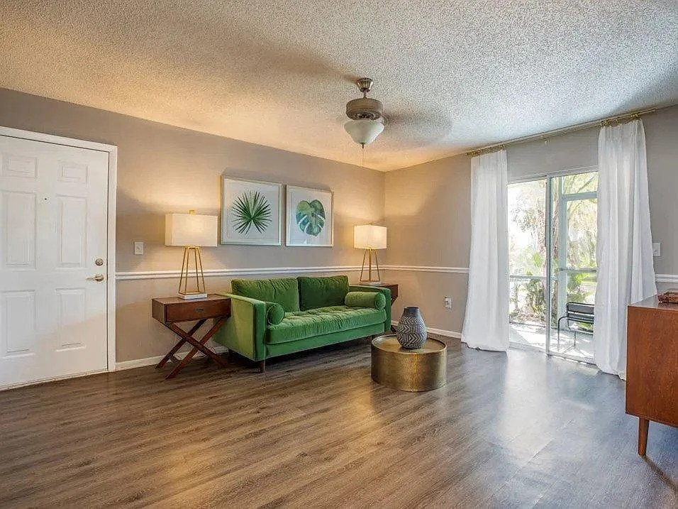 Reserve at Lakeland Apartment Homes — Photo 3