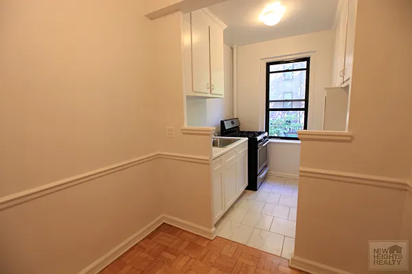 Rented by New Heights Realty | media 18