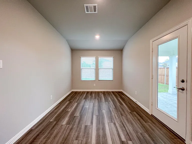 1204 Blue Ridge Pl — Photo 13