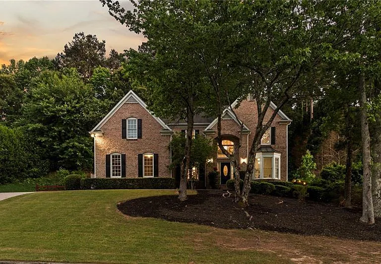 1235 Longpointe Pass — Photo 1