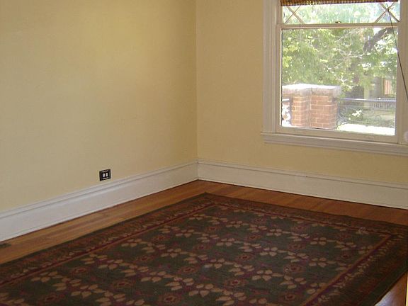 2nd image of 1220 Clayton St #2