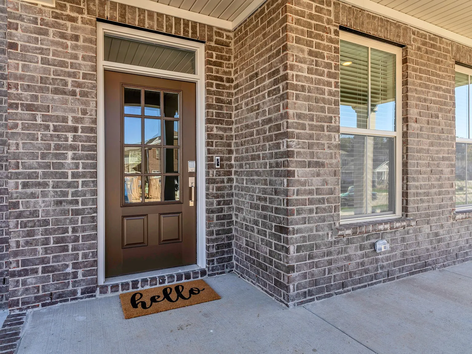 4 bed, 2872 sqft, $3,600 — Photo 2