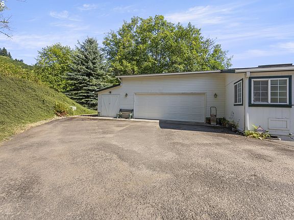4th image of 150 Green Mountain Ln