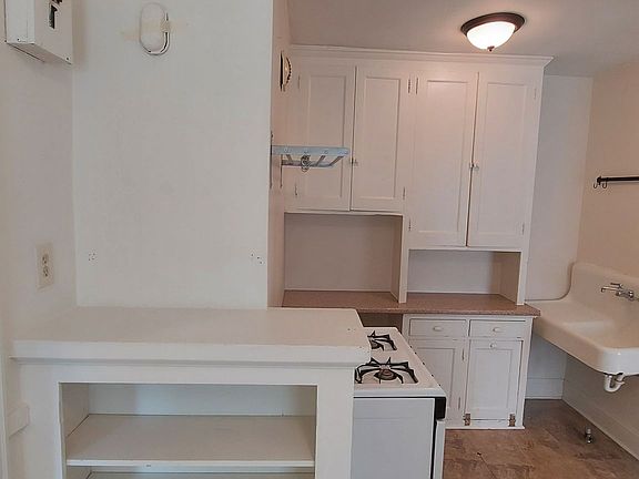 4th image of 451 Fairview Ave N APT 107