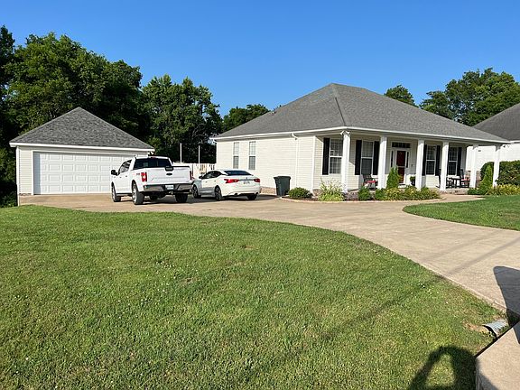 2nd image of 205 Northridge Dr